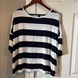 Old Navy Blue and White Boxy Short Sleeve T-Shirt